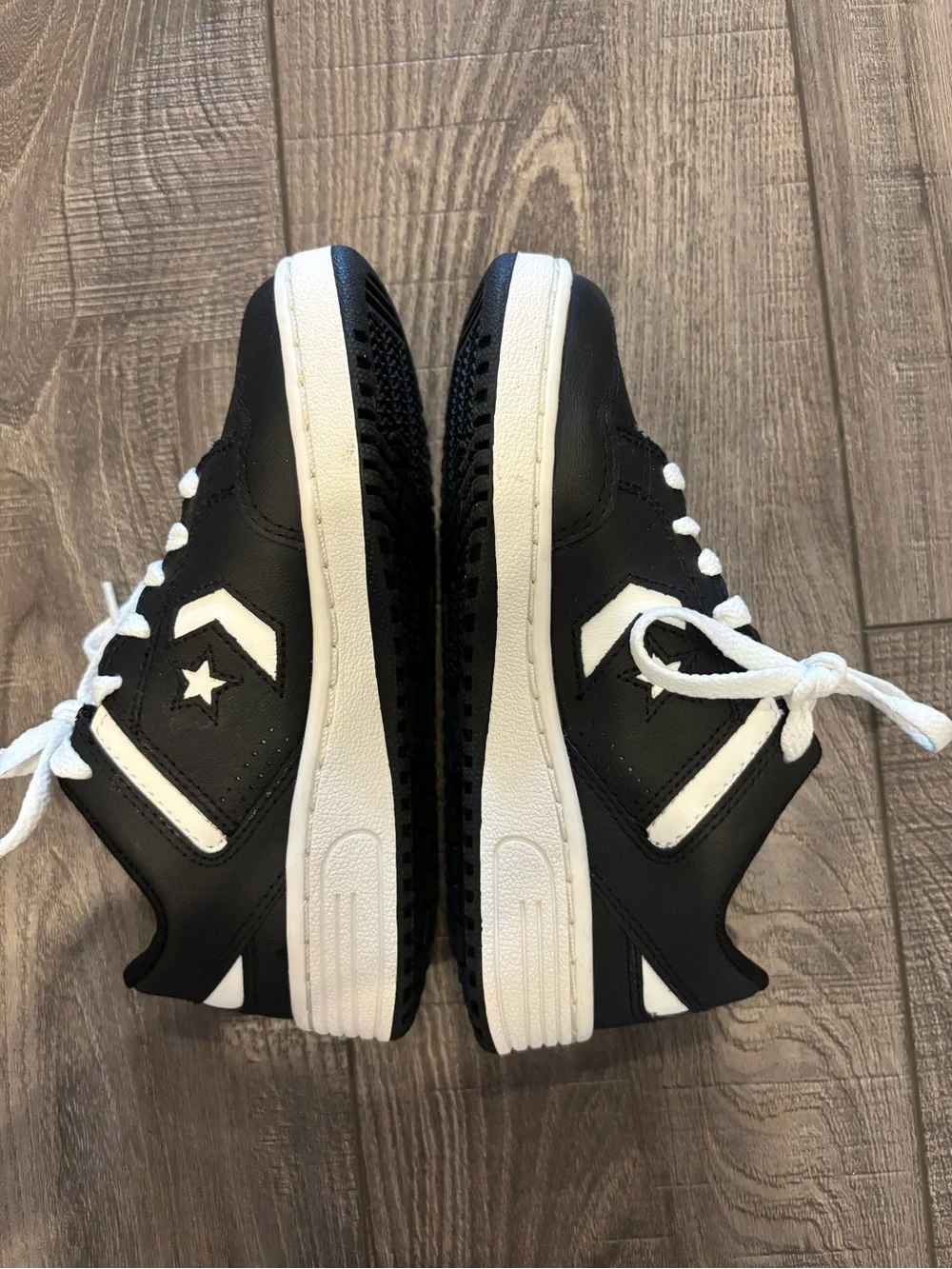 Converse Weapon Low Black White Leather Sneakers Youth 13.5
